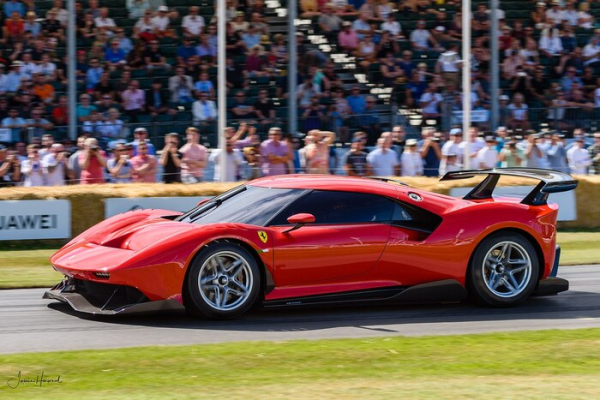 Ferrari P80/C выполнен в стиле спортивных прототипов. Фото: wikimedia.org