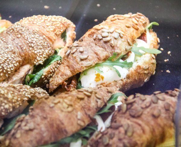 Які продукти крадуть красу: поєднання, що блокують колаген