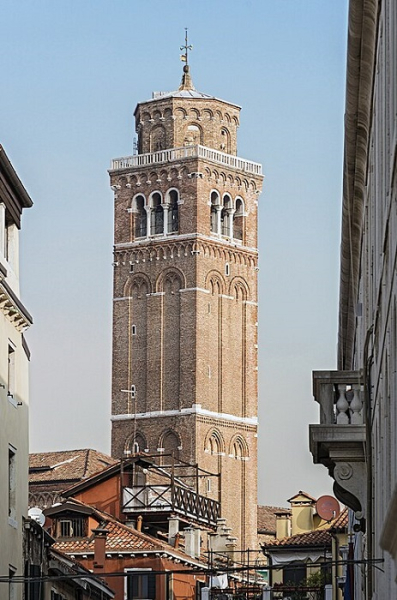 Оседает быстрее всех. / Фото: it.wikipedia.org