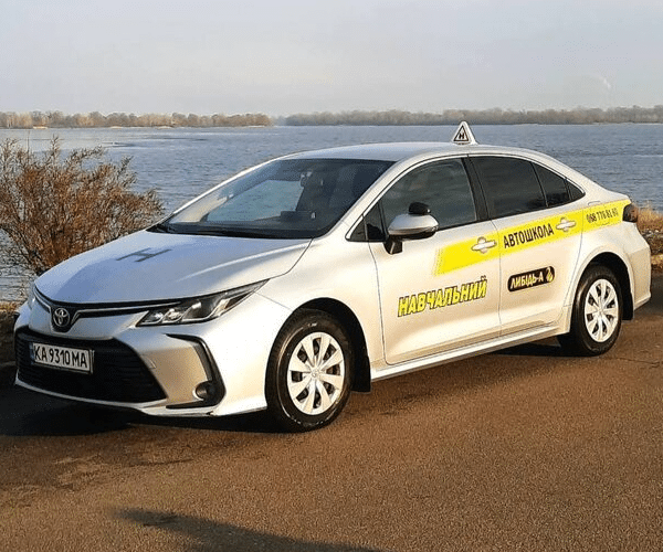 Чим особливий курс навчання водіїв в автошколі «Либідь-А»?