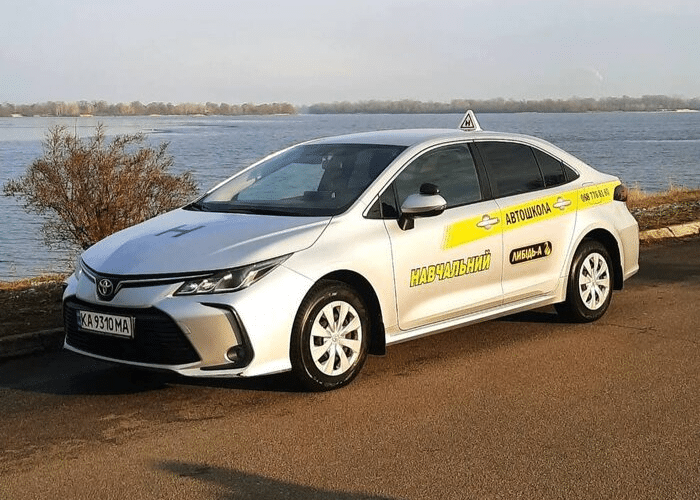 Чим особливий курс навчання водіїв в автошколі «Либідь-А»?