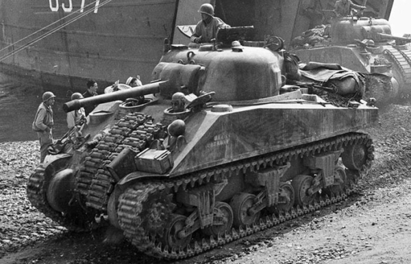 Танк Шерман./ Фото: 110km.ru Танк Шерман./ Фото: 110km.ru