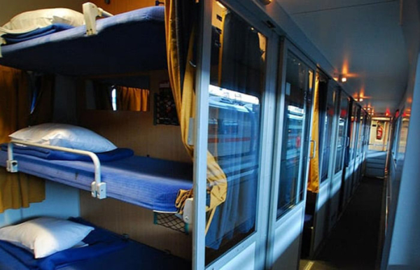 Спальне купе./ Фото: thesavvybackpacker.com Спальное купе./ Фото: thesavvybackpacker.com