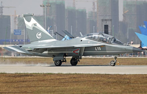 Hongdu L-15B./ Фото: topwar.ru