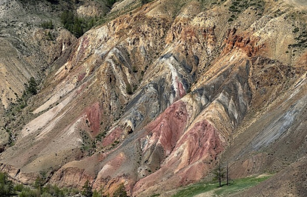 Инопланетные скалы Алтая. / Фото: ru.wikipedia.org.