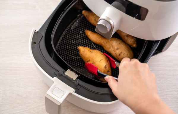 Перед очисткой обязательно отключите прибор.  Фото: i2.wp.com.