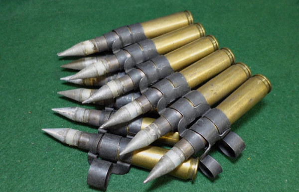 Навіщо зброярі «Кольта» зробили патрон-матрьошку