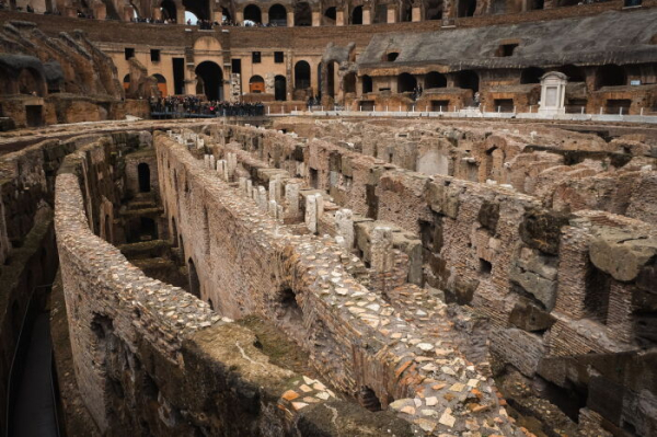 Колизей внутри. / Фото: forum.krstarica.com.