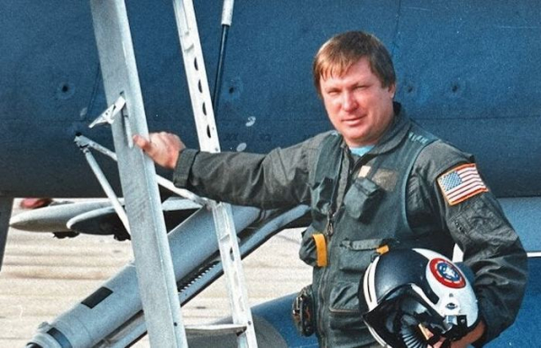 Яка доля спіткала радянського льотчика-перебіжчика, який викрав для США новий бойовий літак 2 Яка доля спіткала радянського льотчика-перебіжчика, який викрав для США новий бойовий літак 2