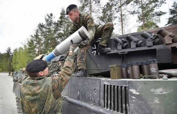 В НАТО снаряды используют сгораемые гильзы, как и в России. /Фото: en.topwar.ru. 