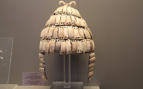 Гомер ничего не выдумывал - шлем из клыков кабана действительно существовал. /Фото: ancient-origins.net