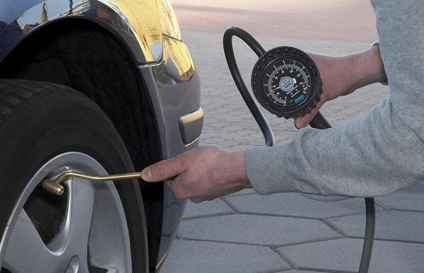 Лучше качать воздух./ Фото: express-shina.ru