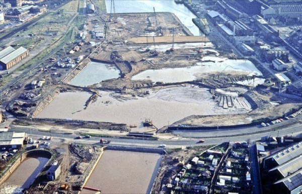 Строительство комплекса./ Фото: alchetron.com