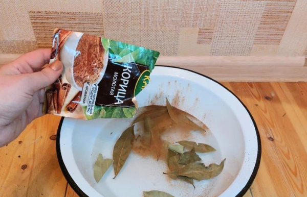 Секретний розчин для чищення дивану. Секретный раствор для чистки дивана.