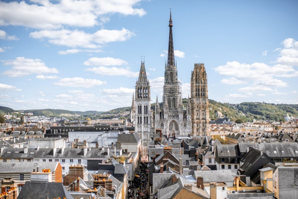 Шедевр северофранцузской готики заканчивали почти 700 лет. /Фото: tourguide-france.com
