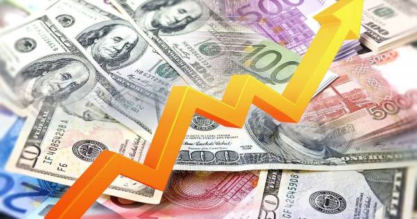 Курс валют на 25 серпня: долар, євро та злотий в обмінниках