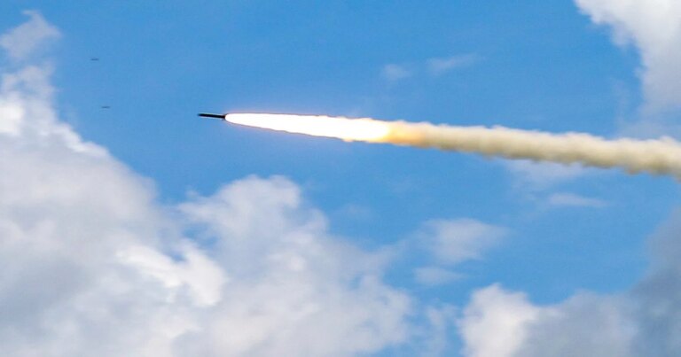 Санкції ЄС перекривають сировину для російських ракет і танків 6