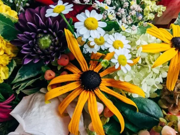Як святкують іменини 18 серпня: імена та привітання