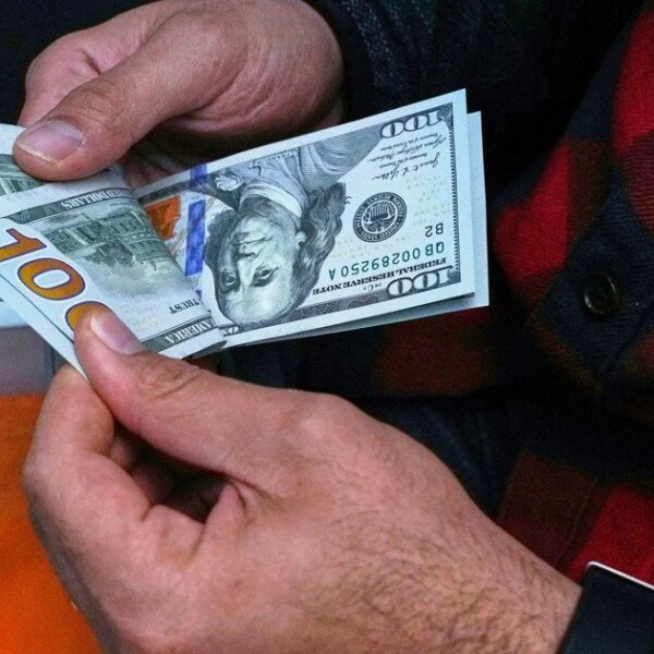Курс валют на 26 серпня: скільки коштують долар, євро та злотий