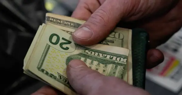 Курс валют 11 серпня: скільки коштують долар, євро та злотий