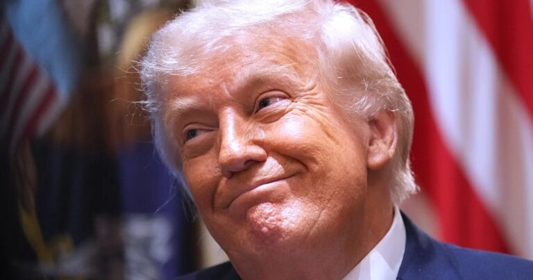 Дизайн банкнот США оновиться вперше: Трамп презентував нову $100-купюру з його підписом 5