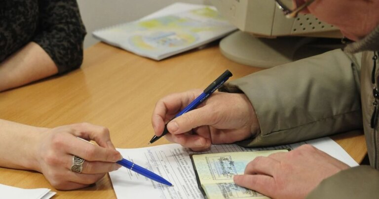 Пенсіонерам нагадали: без цих документів субсидії не отримати 11