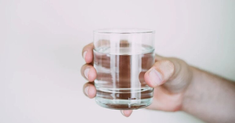 Тепла вода: час, користь для травлення та схуднення 2