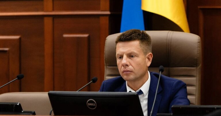 Детектори в авто: нардеп знайшов таємний пристрій для прослуховування 4