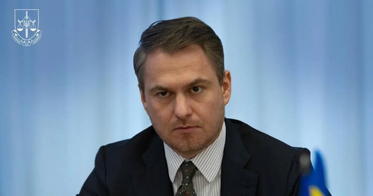 Кравченко подав у відставку: деталі після відрядження 3